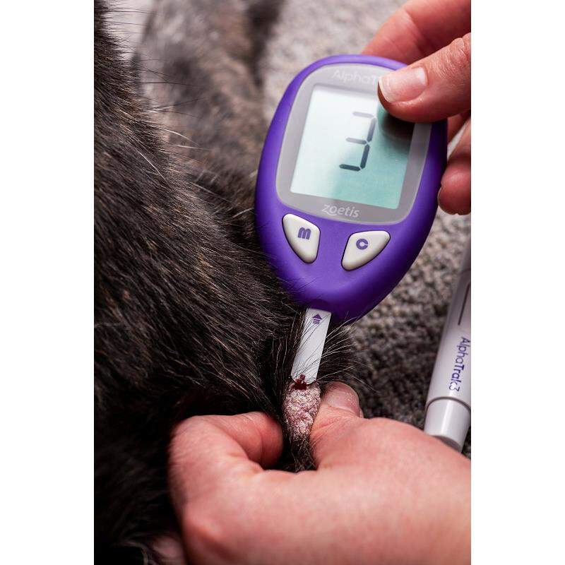 AlphaTrak 3 Blood Glucose Monitoring System Starter Kit